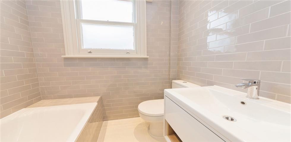 			3 Bedroom, 1 bath, 1 reception Flat			 Castellain Road, MAIDA VALE